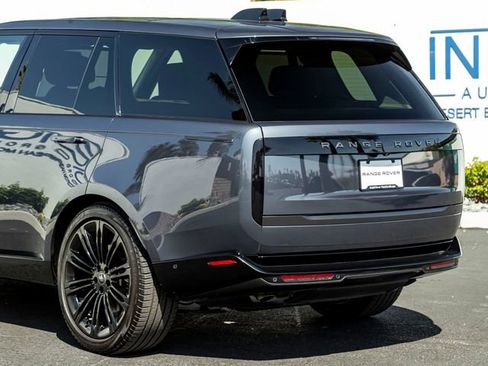 Used 2024 Land Rover Range Rover Autobiography AWD/4WD image 10