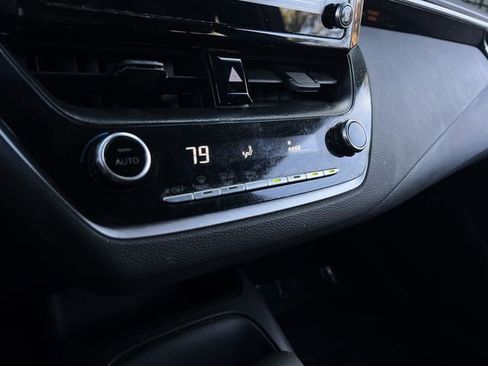 Used 2020 Toyota Corolla LE image 25