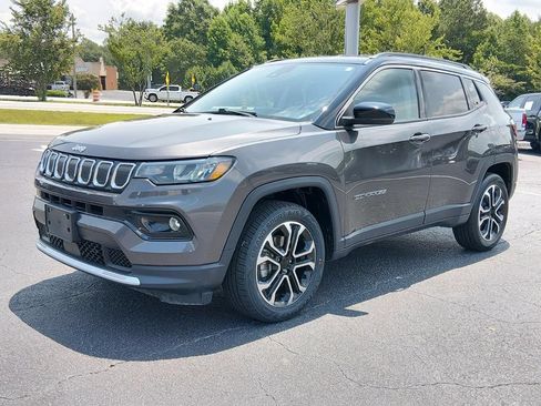 Used 2022 Jeep Compass Limited AWD/4WD image 8