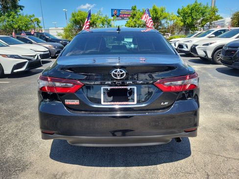 Used 2024 Toyota Camry LE w/ Convenience Package FWD image 10