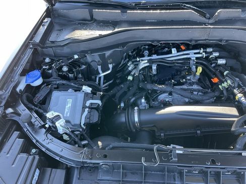 Used 2025 Ford Explorer Active image 42