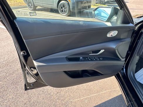 New 2026 Hyundai Elantra SE image 10