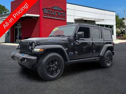 Used 2023 Jeep Wrangler Unlimited w/ 8.4" Radio Group