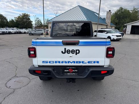 Used 2021 Jeep Gladiator Sport AWD/4WD image 4