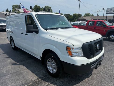 Used 2019 Nissan NV 1500 SV RWD image 4