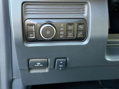 New 2026 Ford F250 Lariat w/ Chrome Package image 17