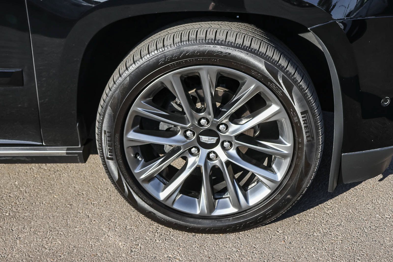 Used 2019 Cadillac Escalade Premium Luxury w/ Escalade Sport Edition AWD/4WD image 14