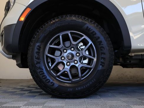 Used 2025 Ford Ranger XLT w/ Convenience Package RWD image 7