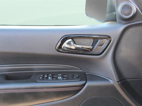 Used 2025 Dodge Durango GT image 8