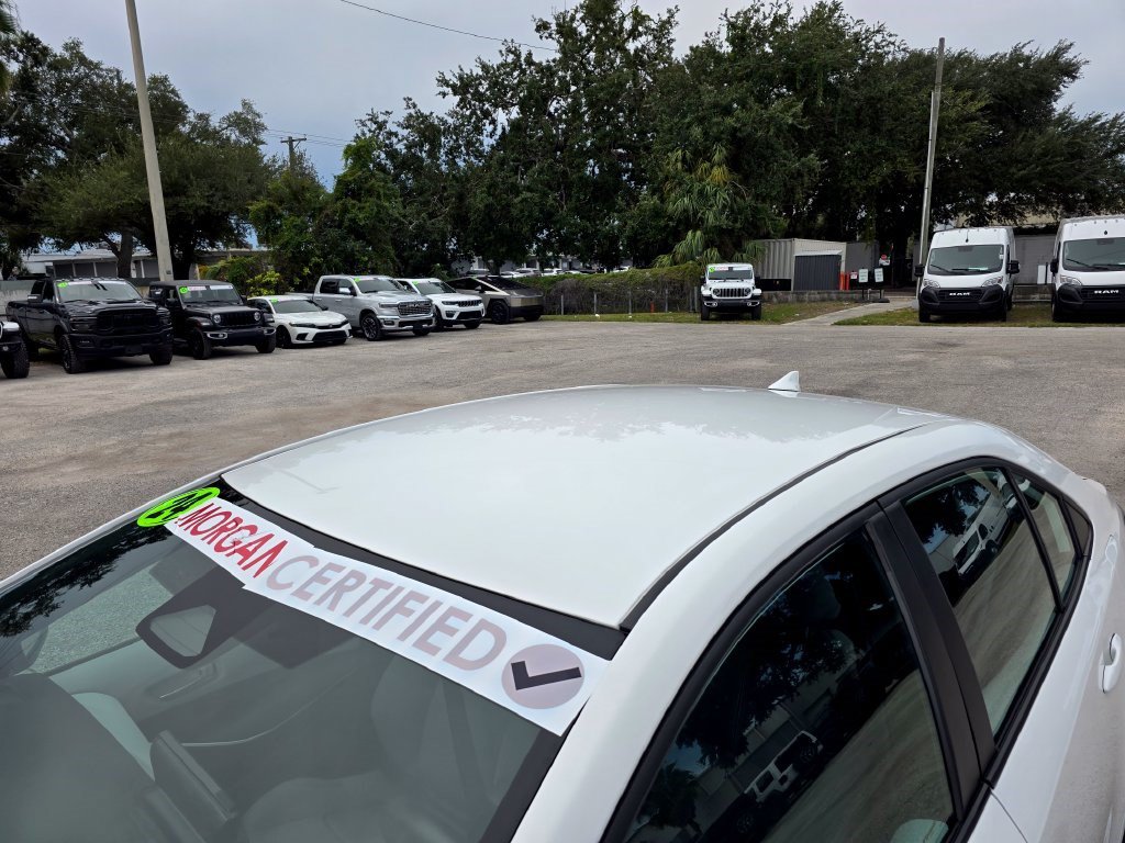 Used 2024 Toyota Corolla SE FWD image 11
