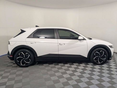 Used 2022 Hyundai Ioniq 5 SE w/ Cargo Package RWD image 5