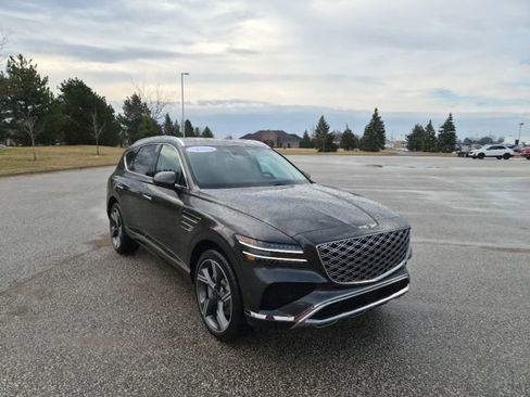 Used 2025 Genesis GV80 2.5T Prestige image 3