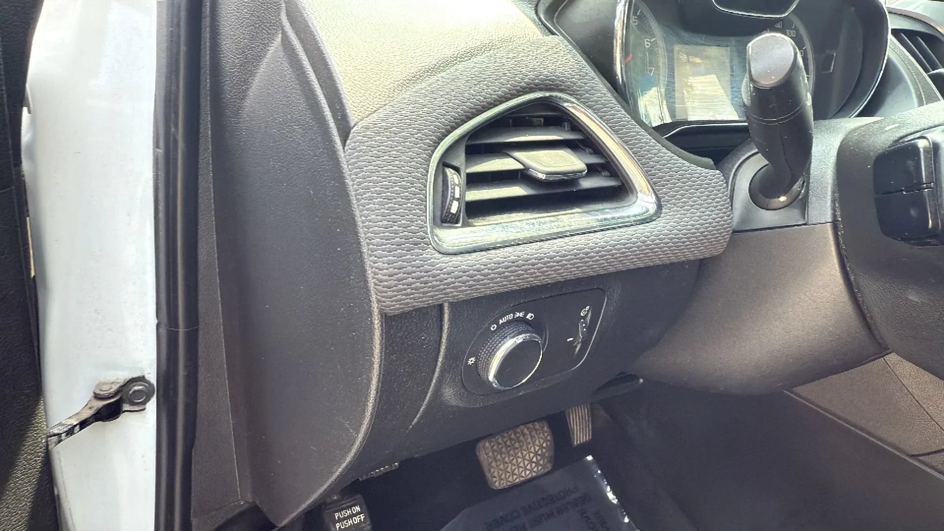 Used 2019 Chevrolet Cruze LT w/ LT Fleet Convenience Package FWD image 26