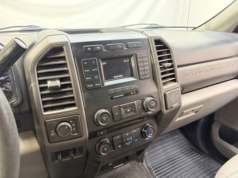 Used 2018 Ford F250 XL w/ Power Equipment Group image 14