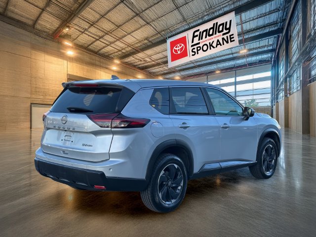 Used 2024 Nissan Rogue SV AWD/4WD image 5