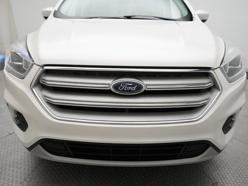 Used 2019 Ford Escape SEL image 23