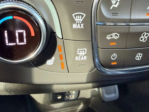 Used 2021 Chevrolet Traverse Premier w/ Redline Edition AWD/4WD image 21