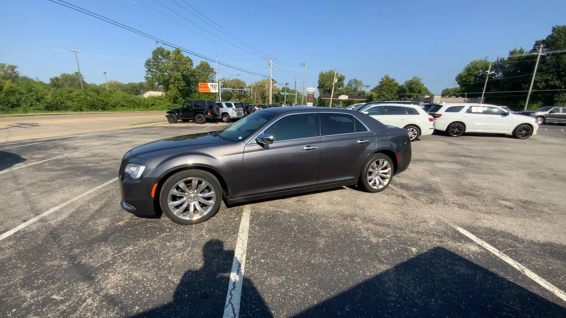 Used 2019 Chrysler 300 Limited RWD image 3