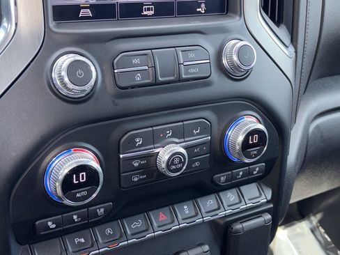 Used 2021 GMC Sierra 1500 Denali AWD/4WD image 18