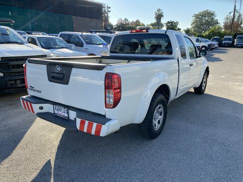 Used 2019 Nissan Frontier S image 8