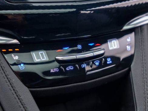 Used 2024 Cadillac XT6 Sport w/ Technology Package AWD/4WD image 30
