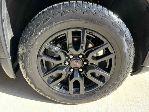 Used 2023 GMC Sierra 1500 Elevation w/ Elevation Premium Package AWD/4WD image 9
