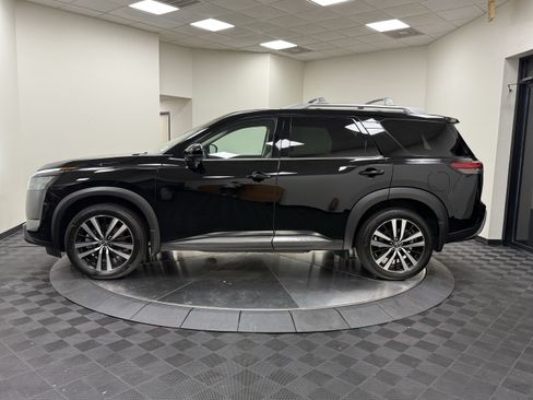 Used 2025 Nissan Pathfinder Platinum w/ Cargo Package AWD/4WD image 4