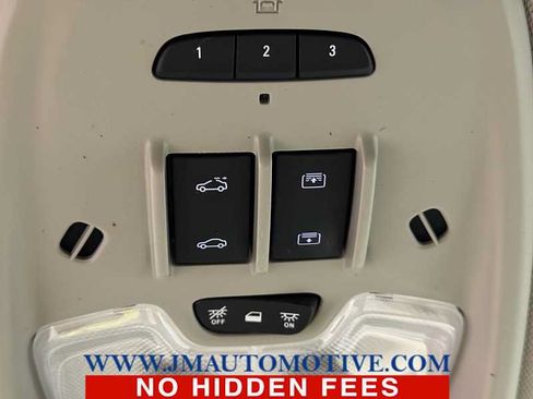 Used 2020 Buick Encore GX Essence w/ Experience Buick Package AWD/4WD image 38