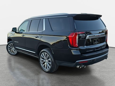 Used 2021 GMC Yukon Denali w/ Denali Premium Package image 7