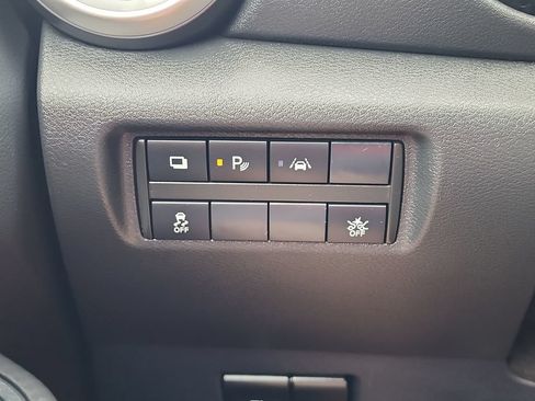 Used 2022 Nissan Versa S FWD image 22