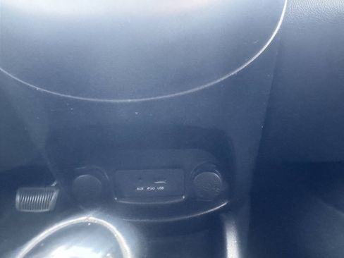 Used 2012 Kia Soul + FWD image 33