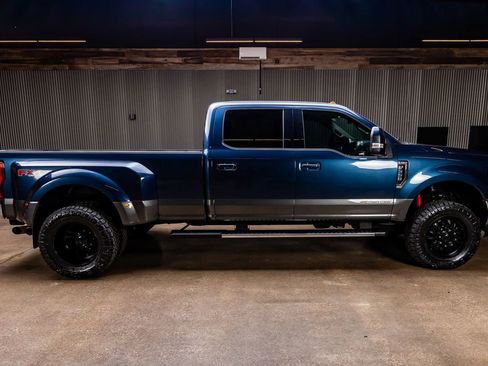 Used 2017 Ford F350 Lariat w/ Lariat Value Package image 11