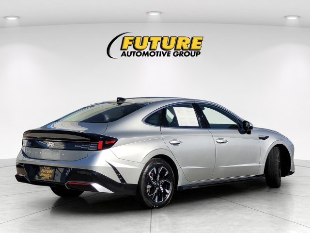 Used 2025 Hyundai Sonata SEL FWD image 4