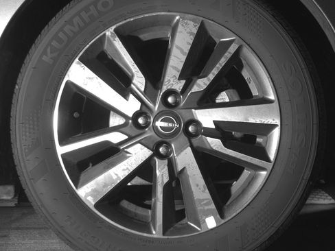 Used 2025 Nissan Versa SV image 13