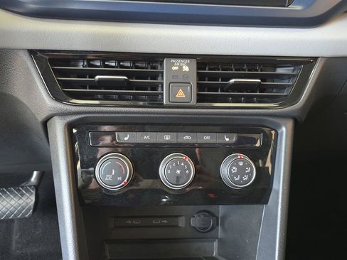 Used 2023 Volkswagen Taos SE FWD image 24