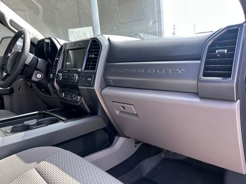 Used 2022 Ford F250 XLT w/ XLT Premium Package AWD/4WD image 15