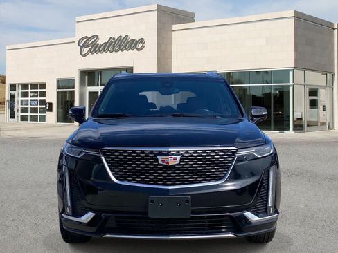 Certified 2025 Cadillac XT6 Premium Luxury AWD/4WD image 2