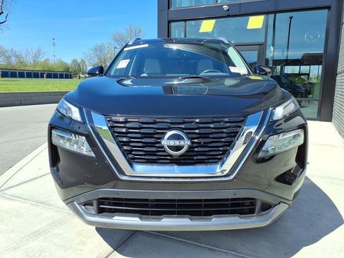 Used 2023 Nissan Rogue SL w/ SL Premium Package AWD/4WD image 2