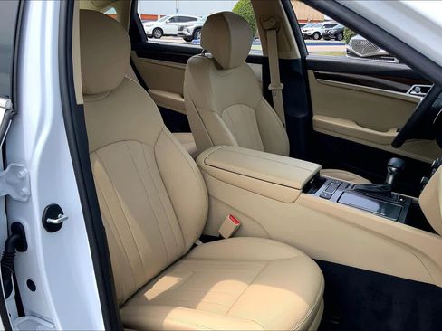 Used 2019 Genesis G80 3.8 image 9
