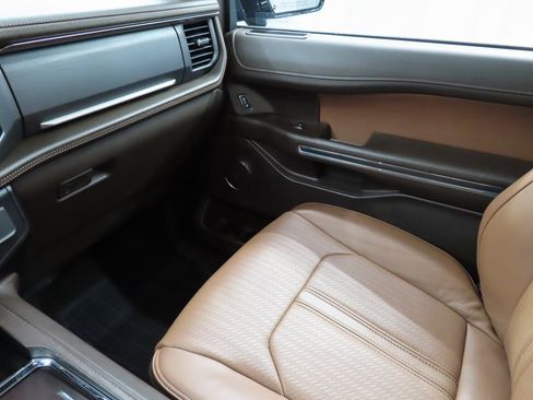Used 2024 Ford Expedition Max King Ranch image 29
