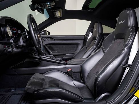 Certified 2022 Porsche 911 Carrera 4 GTS image 5