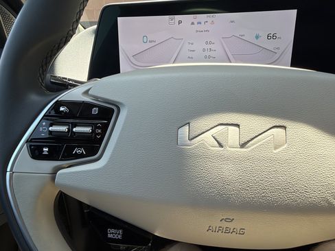 Used 2024 Kia EV6 Wind w/ Wind Technology Package RWD image 30
