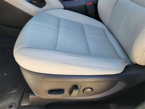 Used 2025 Kia Telluride EX w/ EX Captain's Chair Package image 25