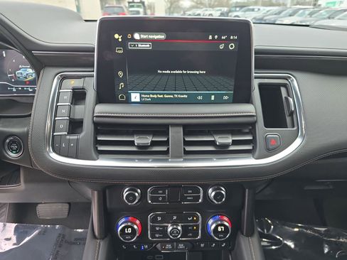 Used 2024 GMC Yukon XL AT4 w/ Technology Package image 22