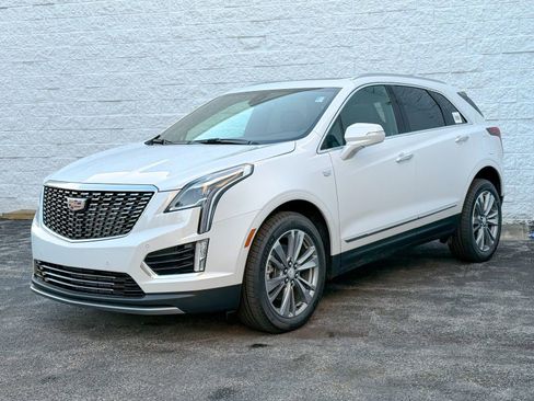 New 2025 Cadillac XT5 Premium Luxury w/ LPO, Floor Liner Package image 3