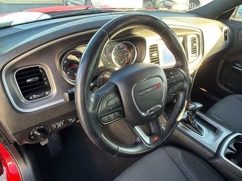 Used 2022 Dodge Charger SXT image 31