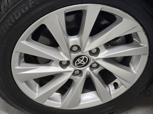 Used 2024 Toyota Camry LE image 7