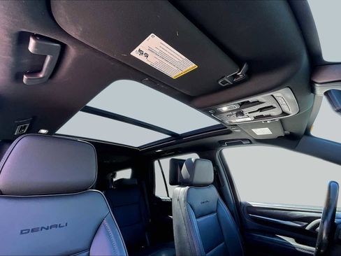 Used 2021 GMC Yukon Denali AWD/4WD image 14