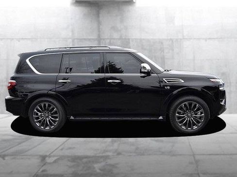 Used 2021 Nissan Armada Platinum image 5