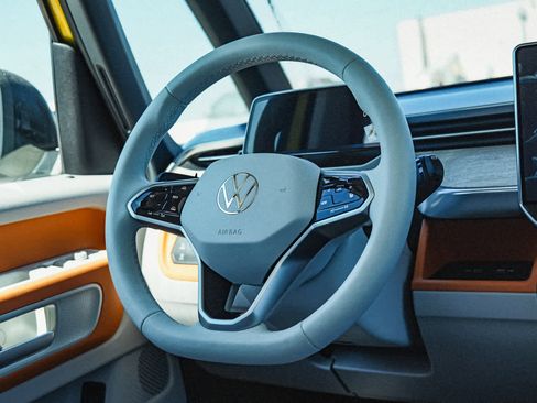 New 2025 Volkswagen ID. Buzz 1st Edition image 17